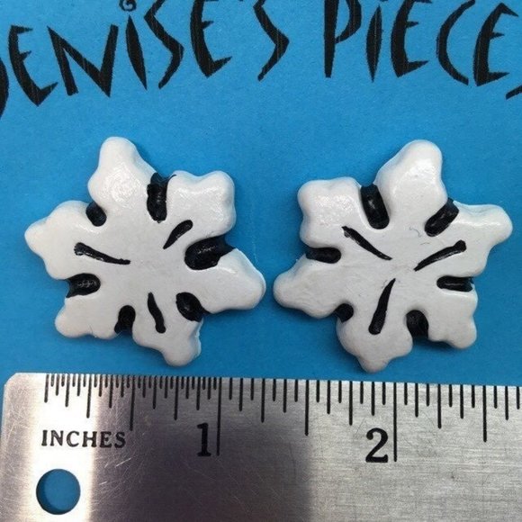 Christmas Earrings Plaster Handcrafted White Black Snowflake Winter - Picture 2 of 2